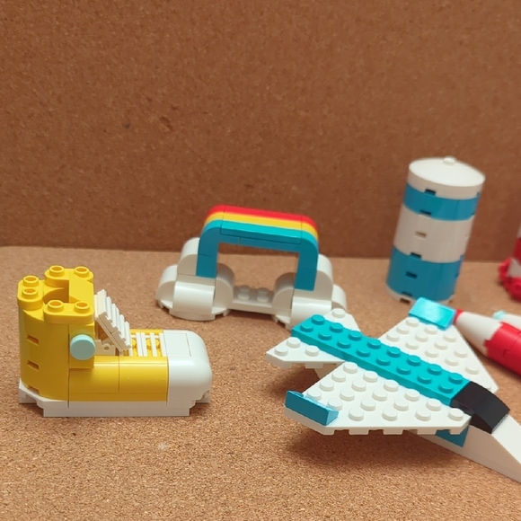 LEGO Colorful Creator  Set - Picture 2 of 6